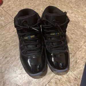Julia Jordan Kids Black Glossy Sneakers Dm before purchasing online